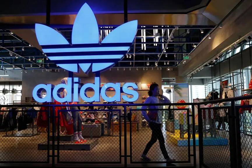 Adidas: Βγαίνει μπροστά παρά τους δασμούς – Αφήνει πίσω τη Nike