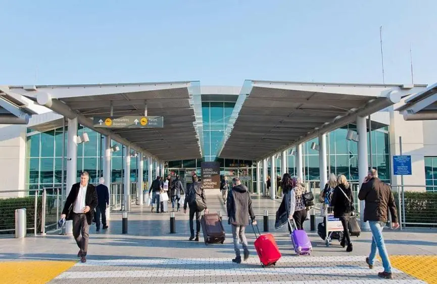 Πλώρη για 13 εκατομμύρια επιβάτες και νέο ρεκόρ έβαλαν τα κυπριακά αεροδρόμια