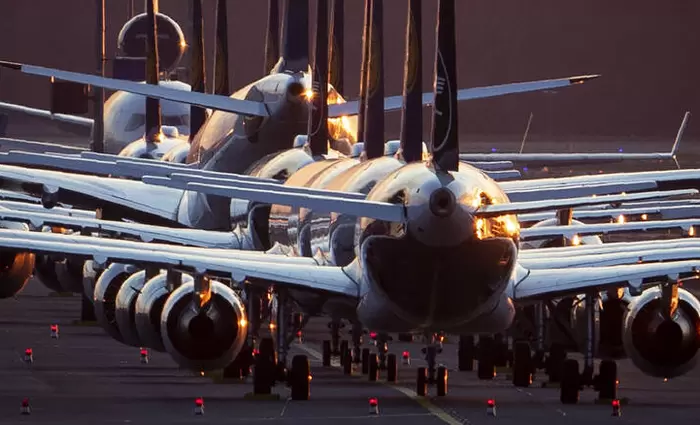 Αεροπορικές: Πρόβλεψη για ρεκόρ επιβατικών ροών και εσόδων το 2025