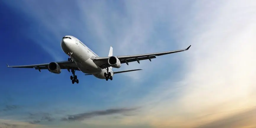 Ποια μέτρα θα λάβει η Κυβέρνηση για τα ακριβά αεροπορικά ναύλα