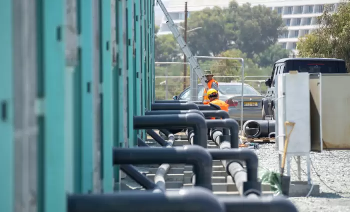 Σε λειτουργία οι αφαλατώσεις των Εμιράτων, στο δρόμο και νέες για του χρόνου