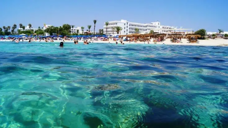 Mirror: Η Αγ. Νάπα ιδανικός προορισμός για οικογενειακές διακοπές