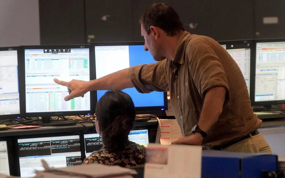 Σε ελεύθερη πτώση οι τιμές των ομολόγων