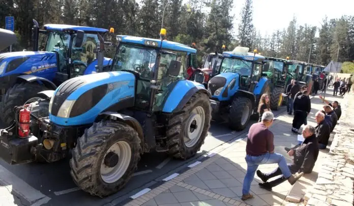 Βαρύ οικονομικό κόστος λόγω διαμαρτυρίας αγροτών, λέει το ΕΒΕ Λευκωσίας