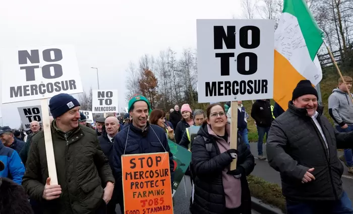 Αγρότες για Mercosur: «Πούλησαν τη γεωργία για να ευνοήσουν την αυτοκινητοβιομηχανία»