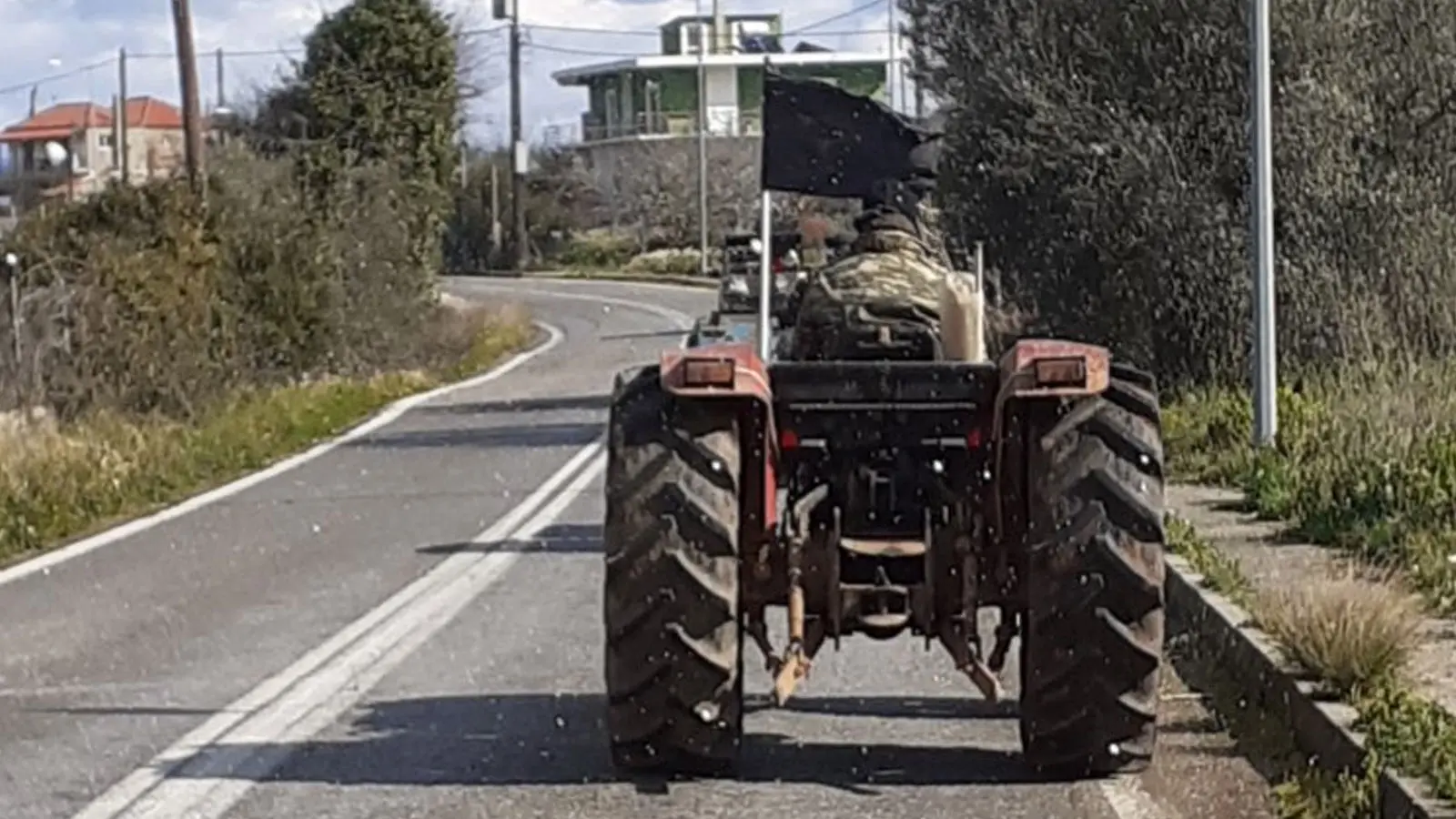 Αποκοπή κυκλικού κόμβου αποφάσισαν οι αγρότες Δυτικής Λευκωσίας