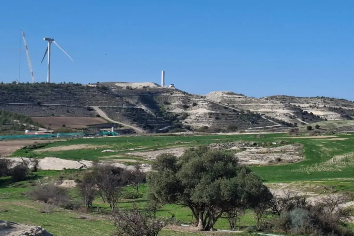 Αιολικό πάρκο στα Κελλιά: Δεν τους πτοούν τα εξώδικα - Κανονικά οι εργασίες