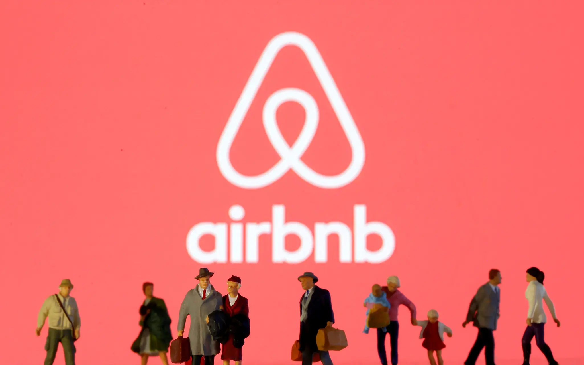 Οι εισφορές στους οικοδεσπότες Airbnb και οι αντιδράσεις του κοινού