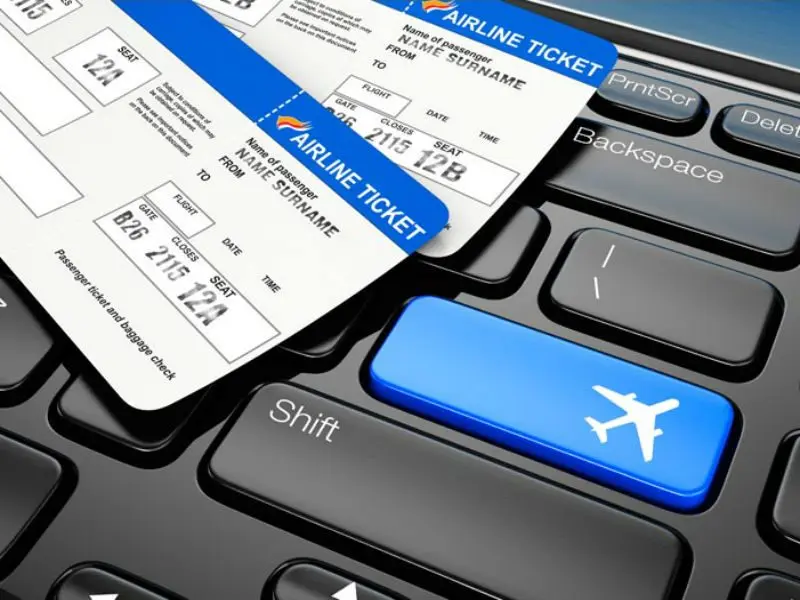 7+1 μυστικά για κλείσετε φθηνά αεροπορικά εισιτήρια