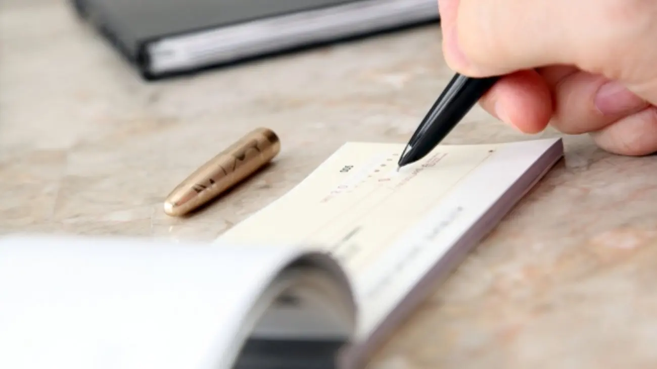 Η Αρχή Λιμένων καταργεί την αποδοχή πληρωμών με επιταγή