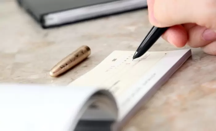 Η Αρχή Λιμένων καταργεί την αποδοχή πληρωμών με επιταγή