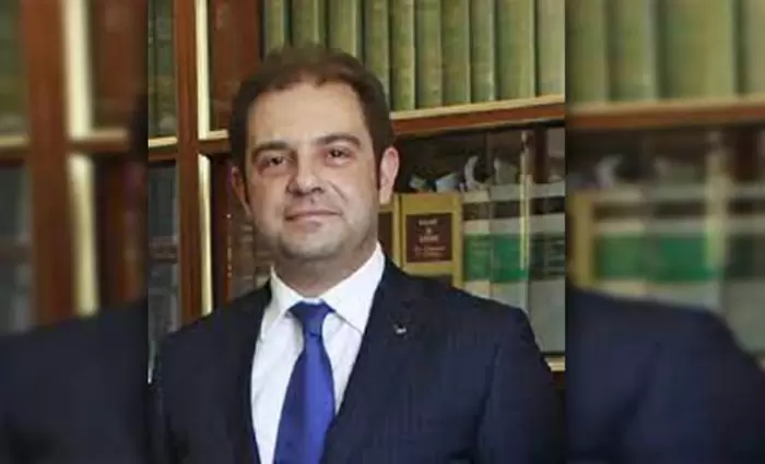 Στην Κύπρο μεταφέρεται σήμερα ο Τ/κ δικηγόρος Ακάν Κιουρσάτ