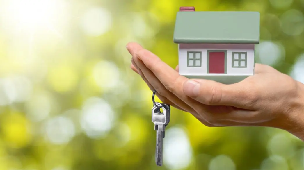 Άπιαστο όνειρο η απόκτηση στέγης