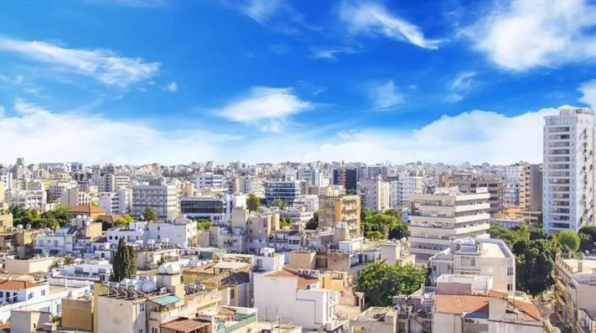 Ακίνητα: Το 27% των πωλήσεων σε ξένους από τρίτες χώρες το ’24- Τι είπε η ΕΥ στη Βουλή