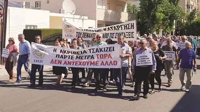 Λαμβάνει αποφάσεις η ΕΚΥΣΥ για νέα διαβήματα