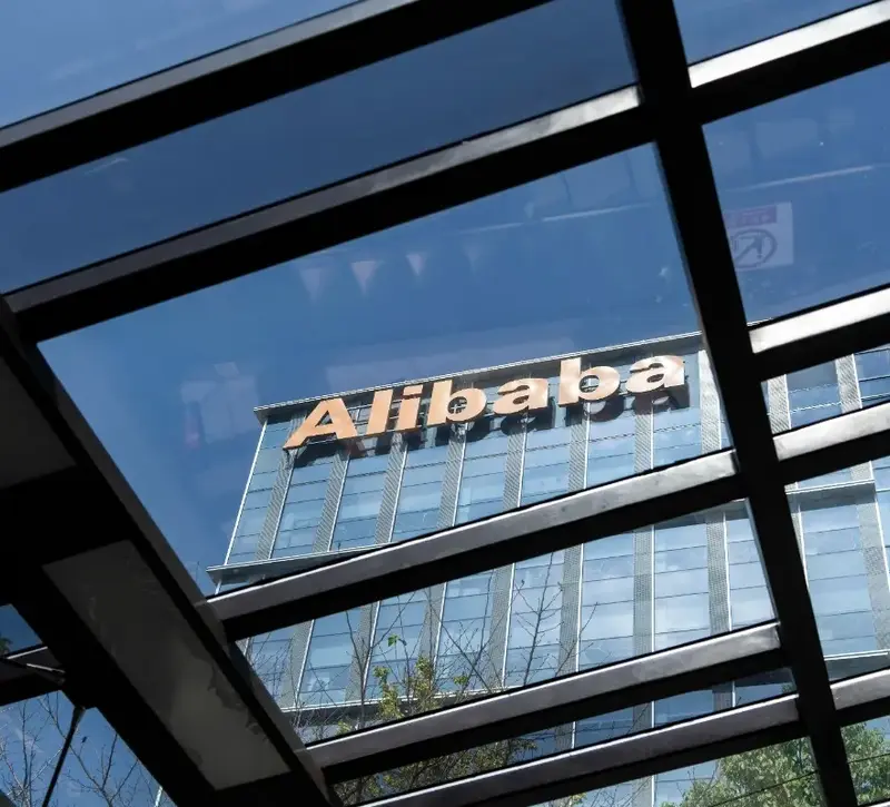 Alibaba: Επιταχύνει τη «στροφή» στην τεχνητή νοημοσύνη – Επιθετική είσοδος στα low-cost AI εργαλεία