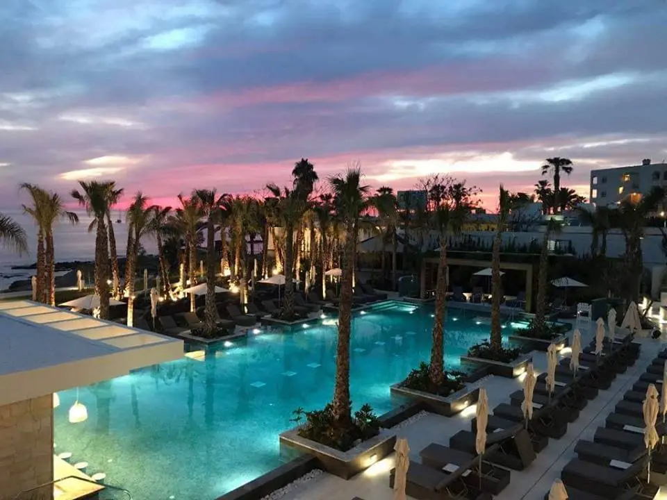 Άνοιξε το πρώτο ξενοδοχείο της Κύπρου αποκλειστικά για ζευγάρια