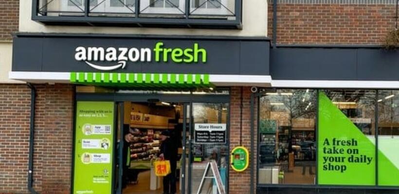 H Amazon βάζει λουκέτο σε όλα τα ανέπαφα παντοπωλεία της στο Λονδίνο