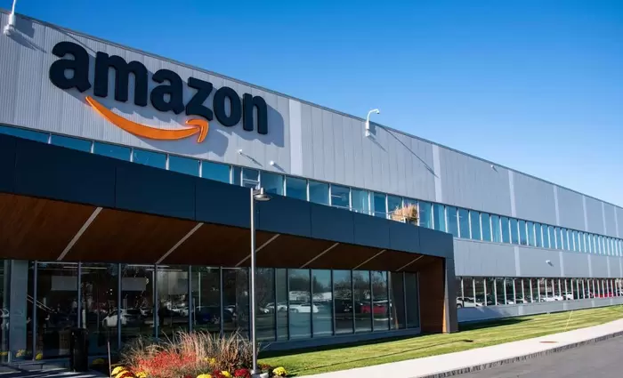 Amazon: Αυξάνει τις τιμές σε καθημερινά είδη εν μέσω δασμών