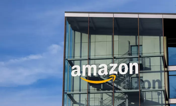 Παγκόσμια πρωταθλήτρια σε πωλήσεις η Amazon – Εκθρόνισε τη Walmart