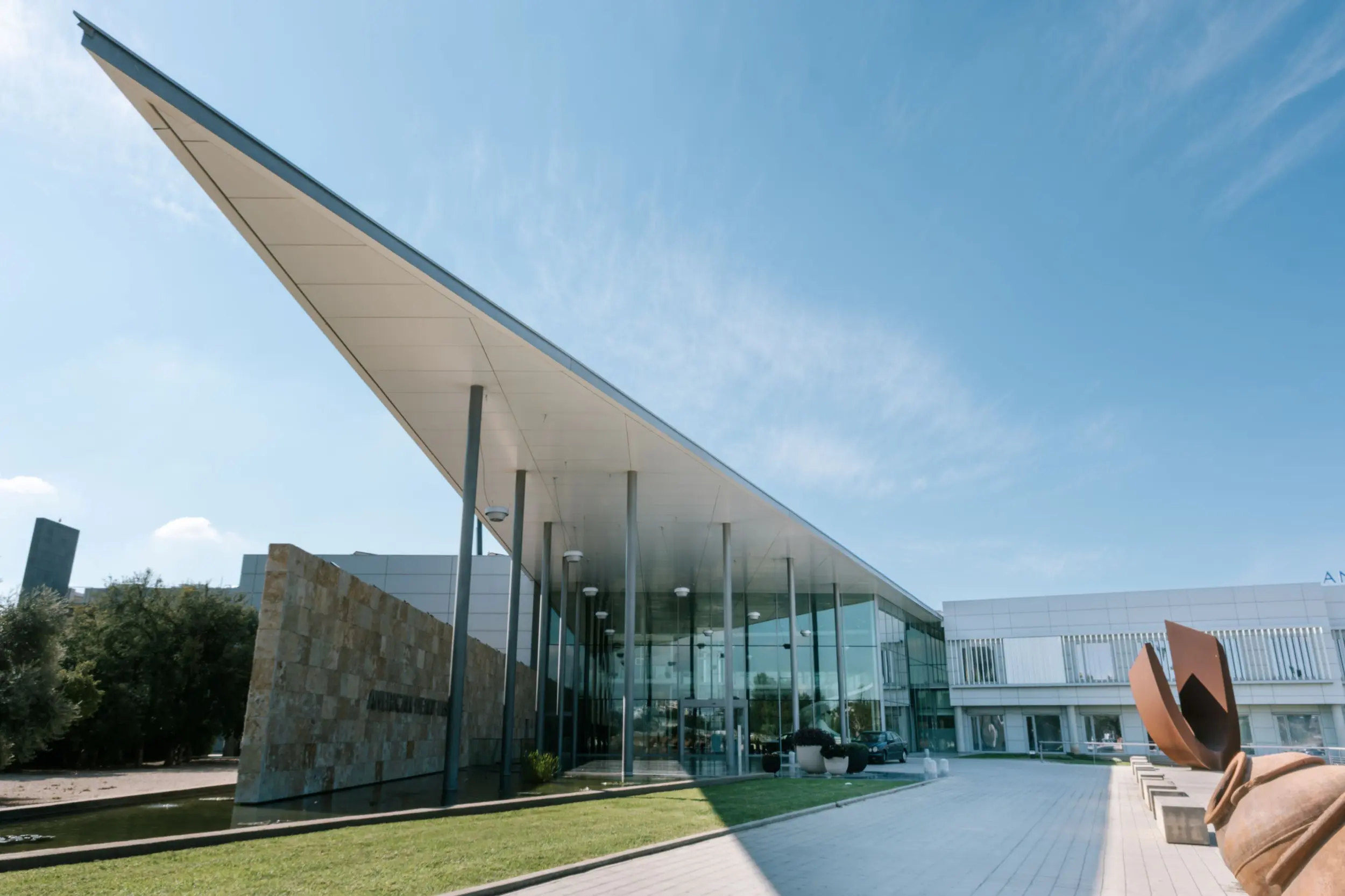 Σχέδια για πύργο και από το American Medical Center (φωτογραφίες)