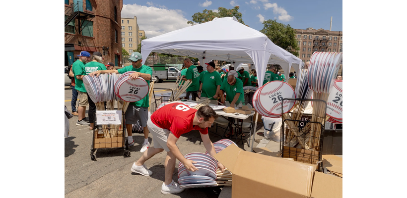 Πάνω από 4 στους 10 Αμερικανούς βλέπουν μείωση στο πραγματικό τους εισόδημα