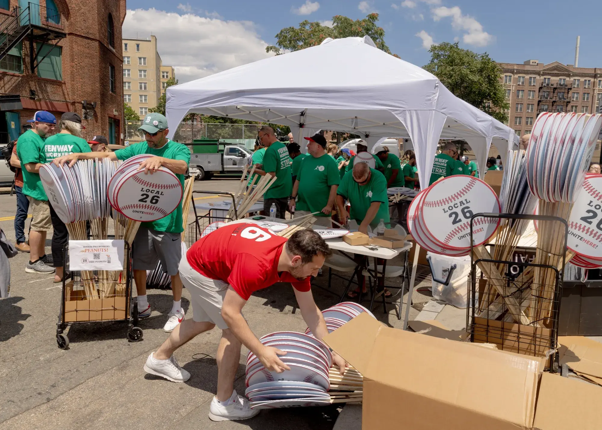 Πάνω από 4 στους 10 Αμερικανούς βλέπουν μείωση στο πραγματικό τους εισόδημα