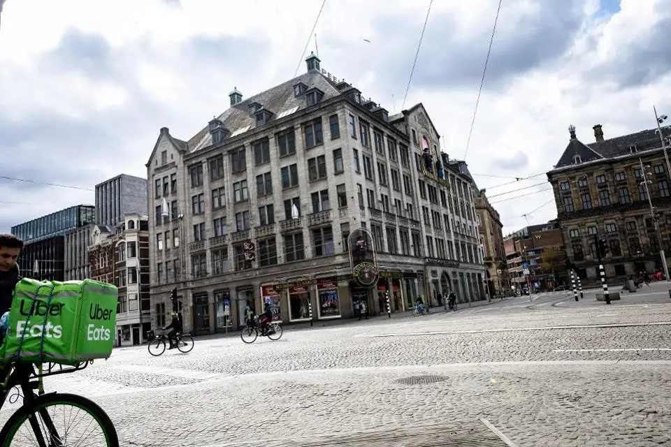 Ολλανδία: Παρατείνει κάποια περιοριστικά μέτρα μέχρι τον Σεπτέμβριο