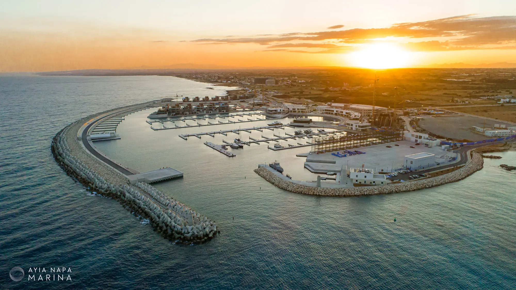 Φωτογραφίες από την εξέλιξη των εργασιών της μαρίνας Αγίας Νάπας