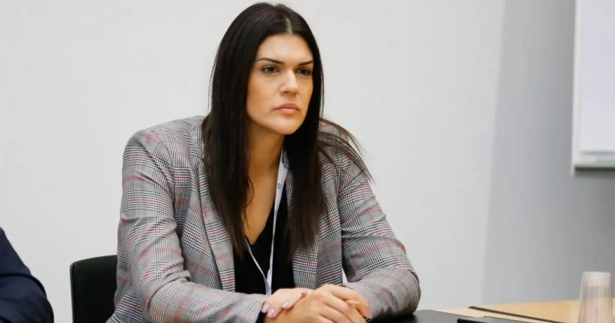 Αποκλεισμό από την συζήτηση για τα μέτρα στήριξης καταγγέλλει η Θεολόγου