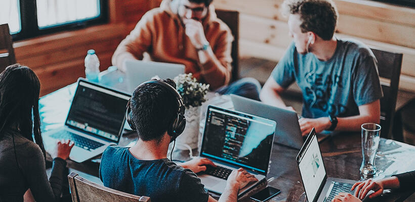 Webarts: Πώς μπορούν τα άτομα της ομάδας σας να βελτιώσουν το Οργανικό Reach στα social media σας ως “εσωτερικοί Influencers”