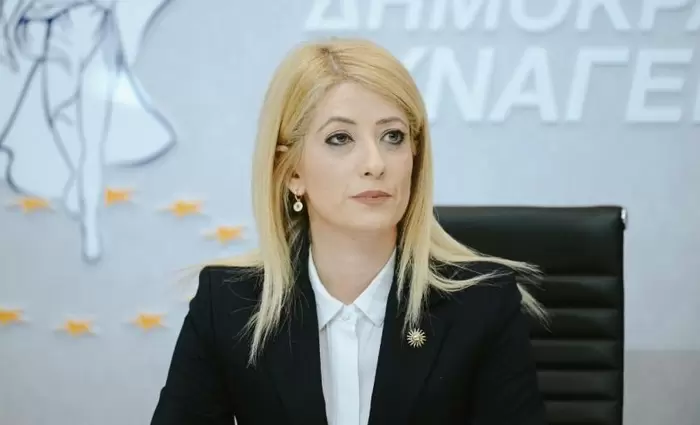 ΠτΒ: Τα κοινοβούλια έχουν κομβικό ρόλο στη ρύθμιση της τεχνολογικής προόδου