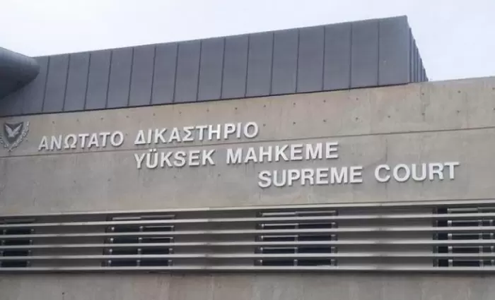 Σχεδόν €1 δισ. το κόστος εάν δικαιωθούν οι δημόσιοι υπάλληλοι