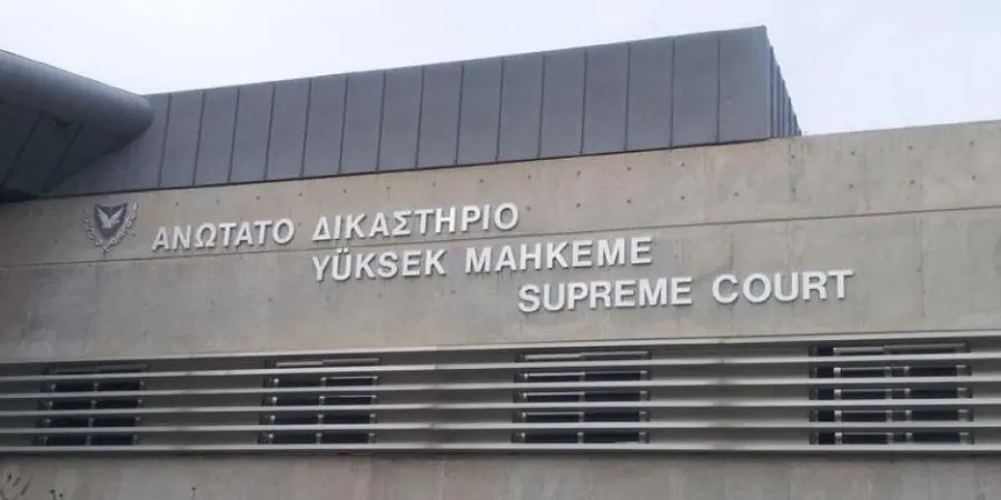 Σχεδόν €1 δισ. το κόστος εάν δικαιωθούν οι δημόσιοι υπάλληλοι