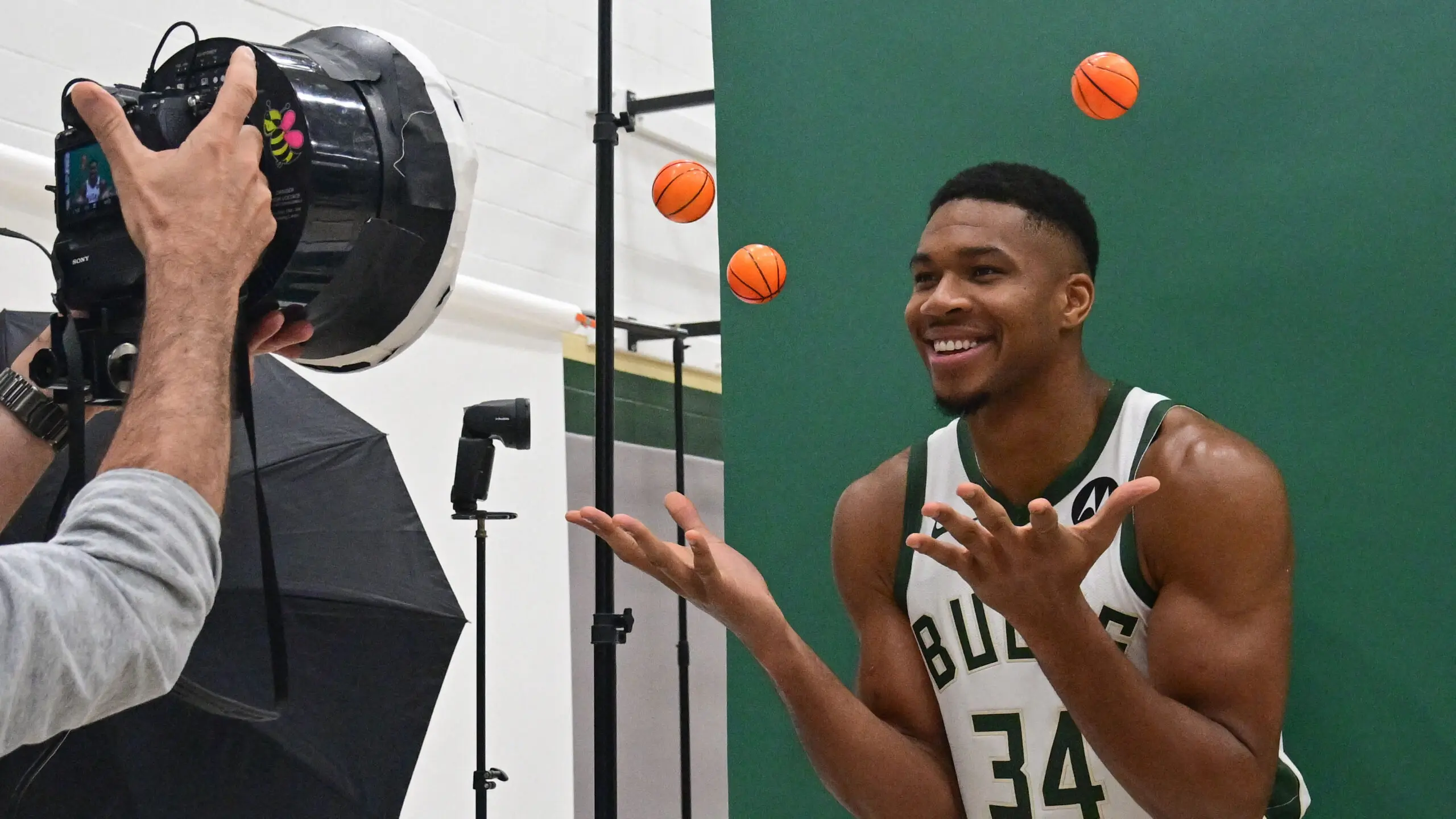 Βάζει $186 εκατ. στο λογαριασμό του ο Αντετοκούνμπο με νέο συμβόλαιο στους Μπακς