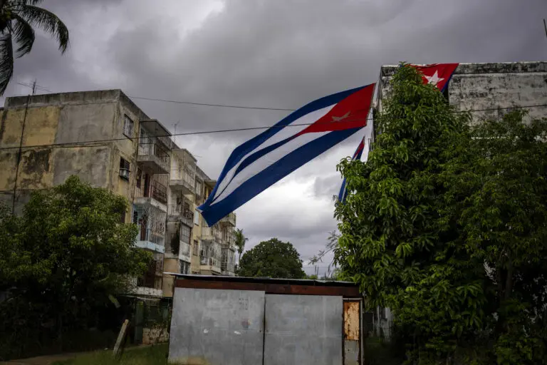 Κούβα: Αναδιάρθρωση χρέους θα συζητήσει με Αποστολή της Λέσχης του Παρισιού