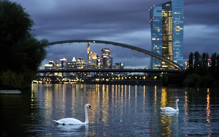 ΕΚΤ: Ξανά προς σταθερά επιτόκια - Παραμένει σε «καλή θέση»;