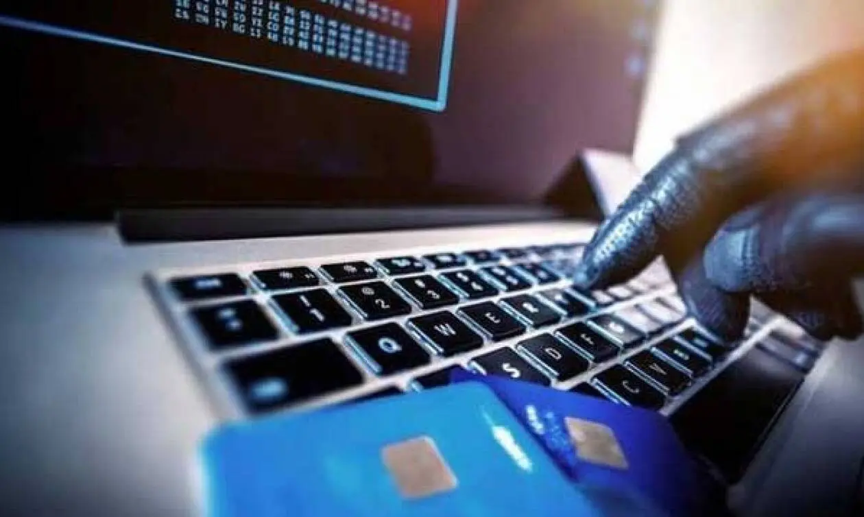 Μεγάλη απάτη με πιστωτικές κάρτες - Έτσι βρίσκουν το PIN!
