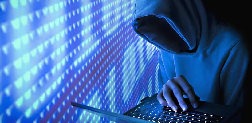 Gmail και WhatsApp προειδοποιούν δισ. χρήστες για δύο νέες απάτες