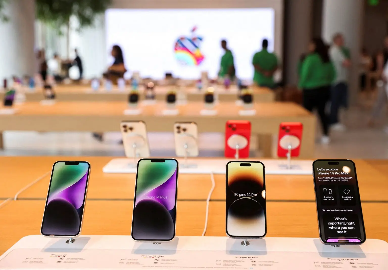 Counterpoint: Πλήγμα σε Apple και Samsung από τους δασμούς Τραμπ
