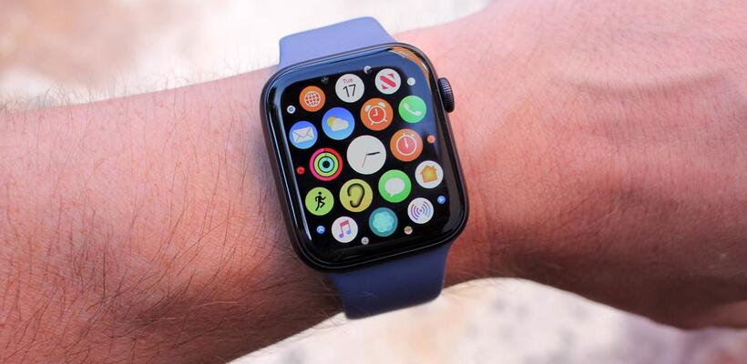 Apple: Πούλησε περισσότερα ρολόγια από όλες τις ελβετικές εταιρείες μαζί