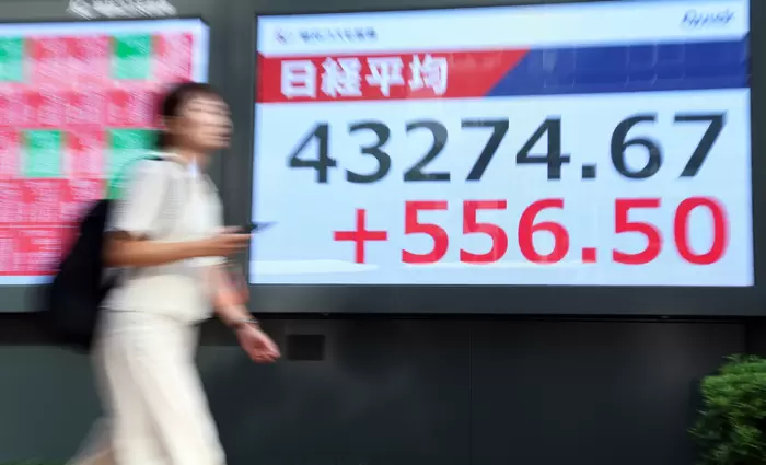 Με το βλέμμα στις συνομιλίες Τραμπ–Ζελένσκι και οι αγορές