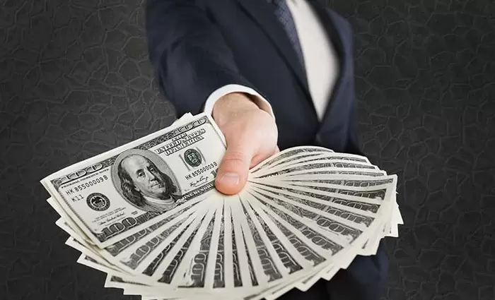 Οι πλούσιοι του πλανήτη έγιναν κατά 25% πλουσιότεροι