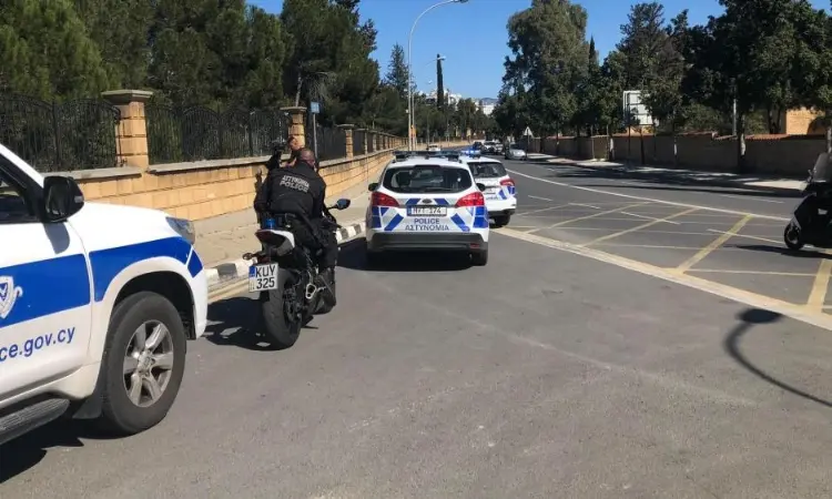 Διαμαρτυρία στο Προεδρικό για το πέναλτι του 12%