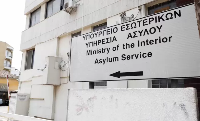 ΙΣΟΤΗΤΑ: Καταγγέλλει την Κύπρο στην Κομισιόν για γραφείς Υπ. Ασύλου