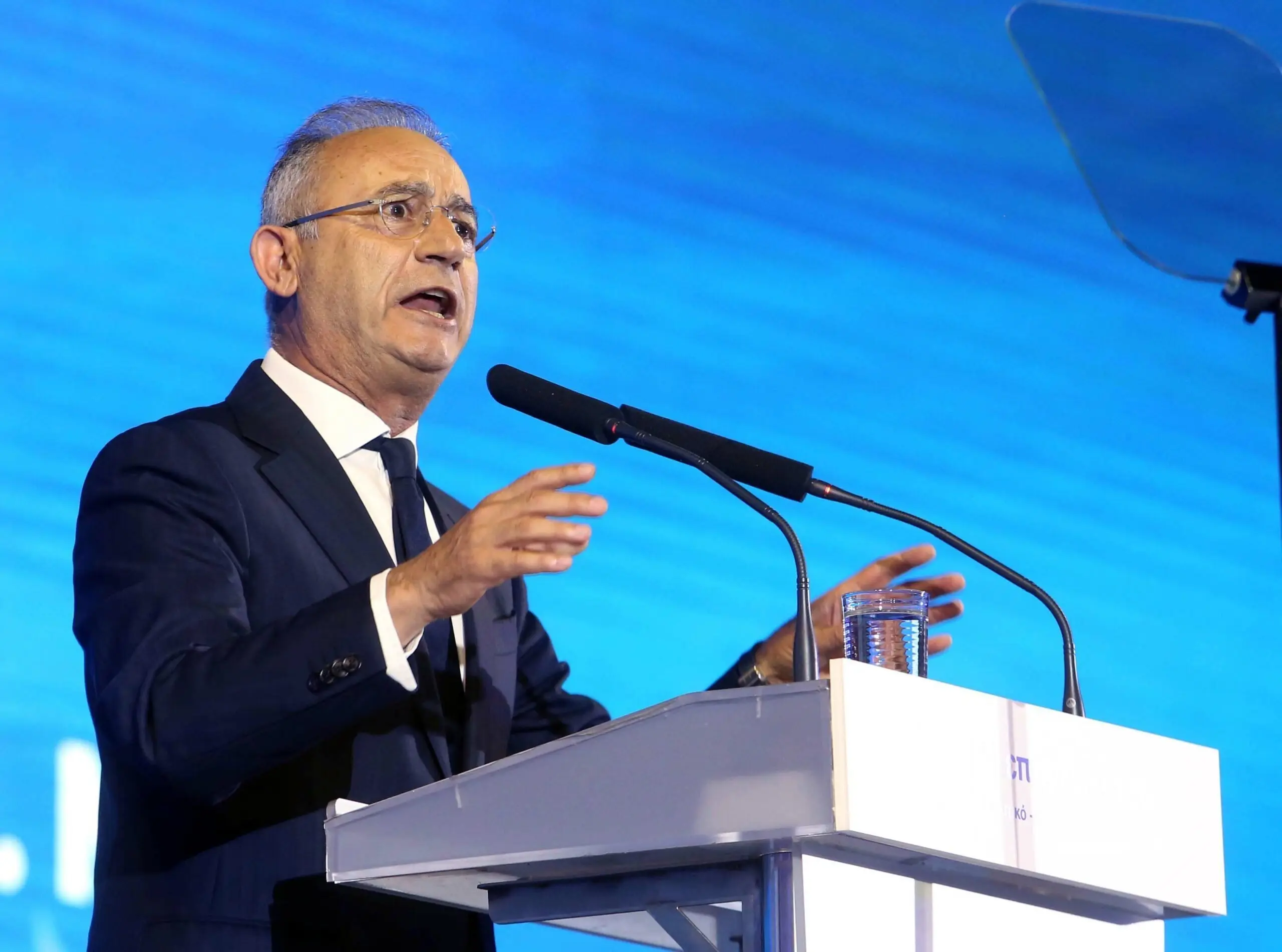 Νεοφύτου: Πολιτικές θα συνδυάσουν καριέρα και οικογένεια