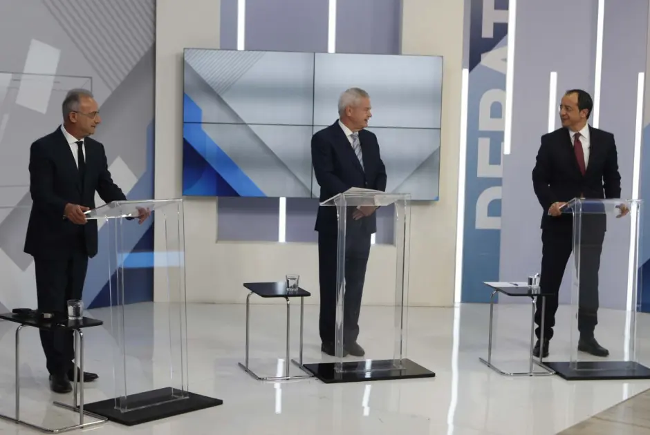 Ένας από τους τρεις αποκάλυψε τον ΥΠΟΙΚ της νέας κυβέρνησης