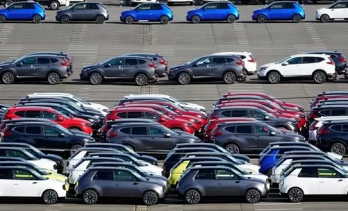 Ανάκαμψη για την ευρωπαϊκή αυτοκινητοβιομηχανία με ώθηση από υβριδικά και EVs
