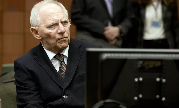 Η Γερμανία επιμένει να αρνείται την έκδοση ευρωομολόγου