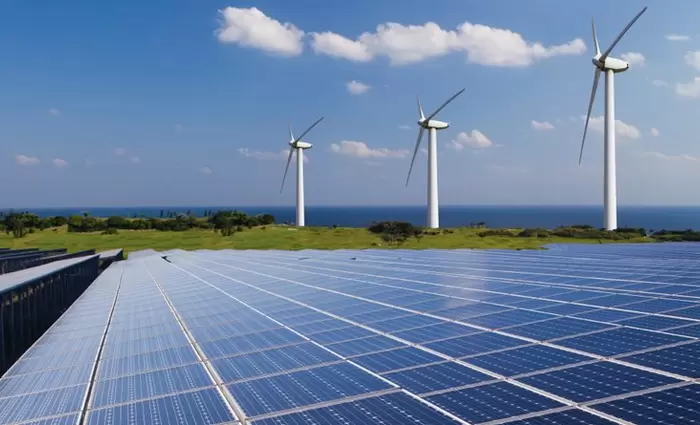 ΑΠΕ: Μείωσαν τους λογαριασμούς των Ευρωπαίων κατά €100 δισ.